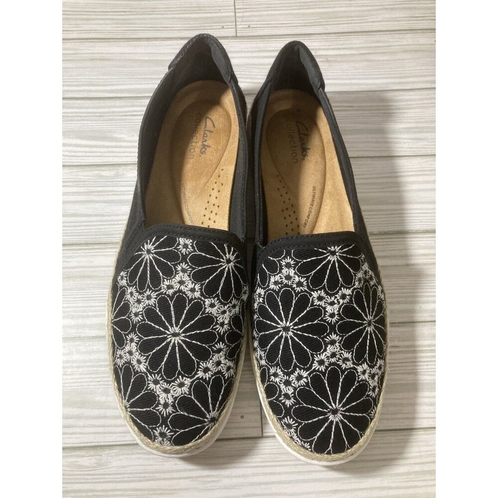 Clarks Slip On Shoe Black Canvas Floral Embroidery Womens Size 9.5M